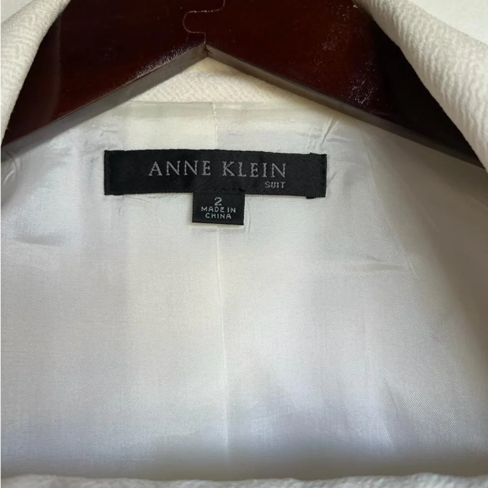 Anne Klein pant suit - Picture 6 of 7